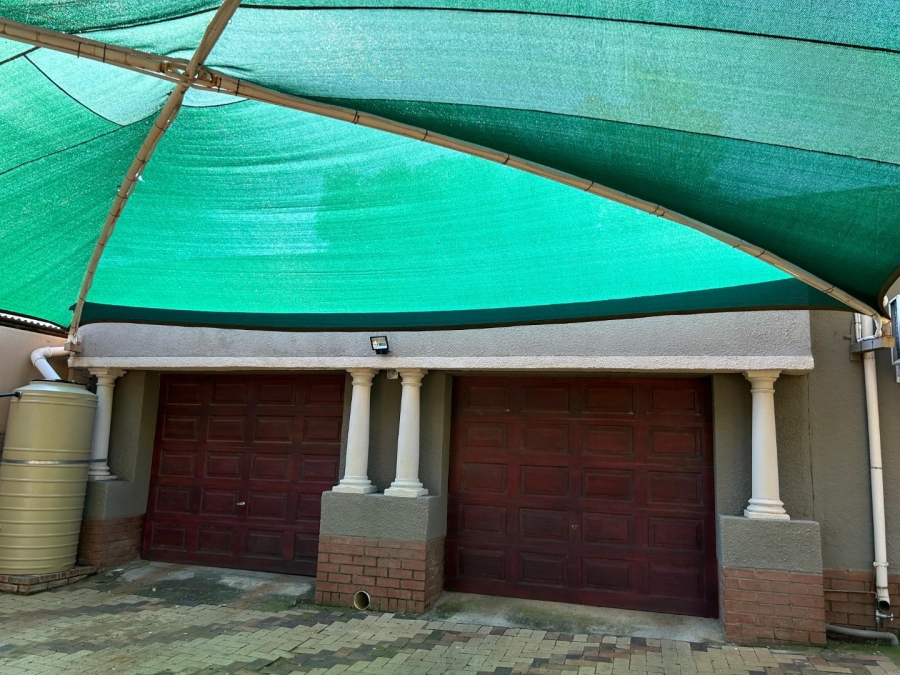 5 Bedroom Property for Sale in Westdene Free State